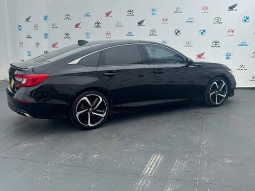 2018 Honda Accord Sport 4dr Sedan (1.5T I4 CVT)