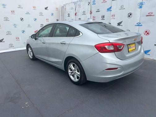 Silver 2017 Chevrolet Cruze LT