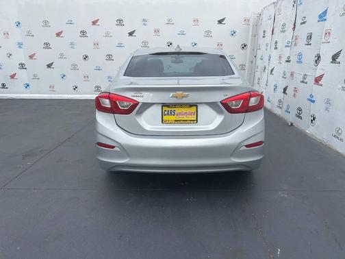 Silver 2017 Chevrolet Cruze LT