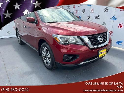 Maroon 2018 Nissan Pathfinder S