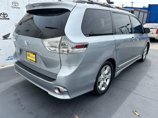 Silver 2012 Toyota Sienna SE