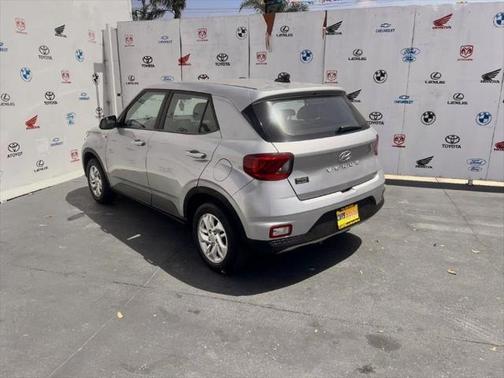 2022 Hyundai VENUE SE 4dr Crossover