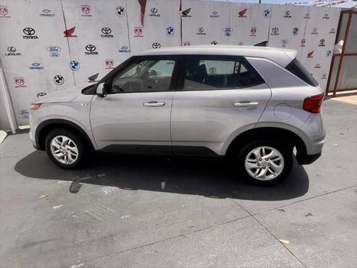 2022 Hyundai VENUE SE 4dr Crossover