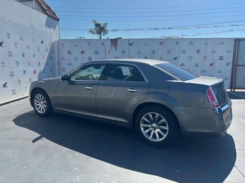 2012 Chrysler 300 Limited