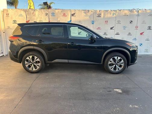 Black 2021 Nissan Rogue SV