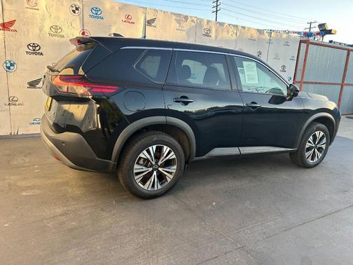 Black 2021 Nissan Rogue SV