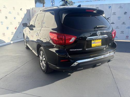 2020 Nissan Pathfinder SL 4dr SUV