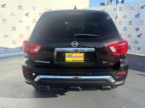 2020 Nissan Pathfinder SL 4dr SUV
