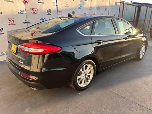 Gray 2019 Ford Fusion SE