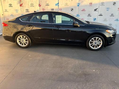 Gray 2019 Ford Fusion SE