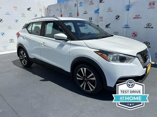 White 2020 Nissan Kicks SV