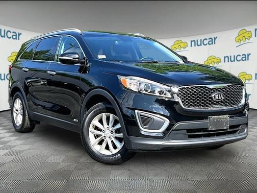 Black 2017 Kia Sorento LX