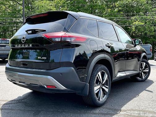Black 2023 Nissan Rogue SL