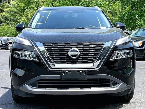 Black 2023 Nissan Rogue SL