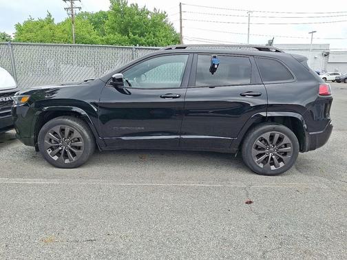 Black 2019 Jeep Cherokee Limited