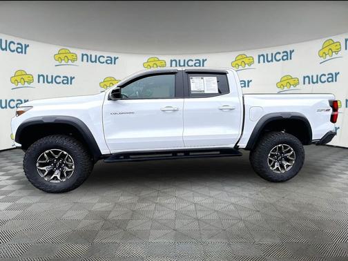 White 2024 Chevrolet Colorado ZR2