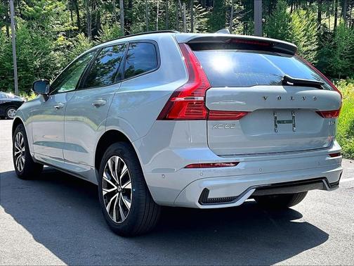 Gray 2024 Volvo XC60 B5 Plus Dark Theme