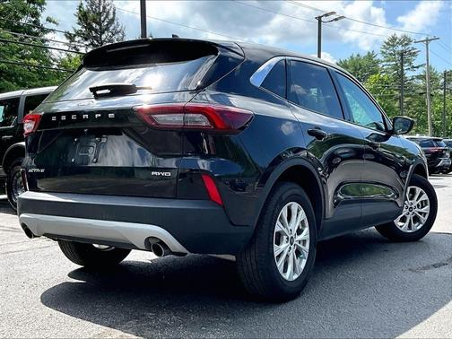 Black 2024 Ford Escape Active