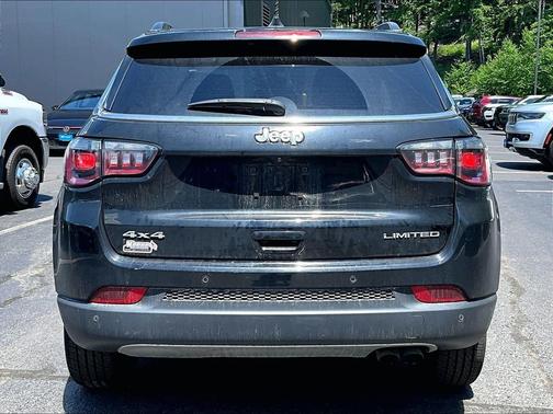 Black 2022 Jeep Compass Limited