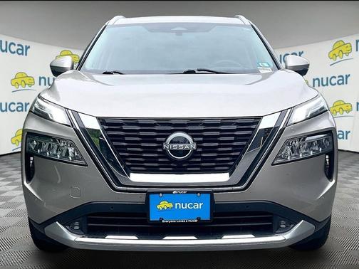 Gold 2022 Nissan Rogue Platinum