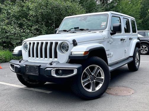 White 2019 Jeep Wrangler Unlimited Sahara