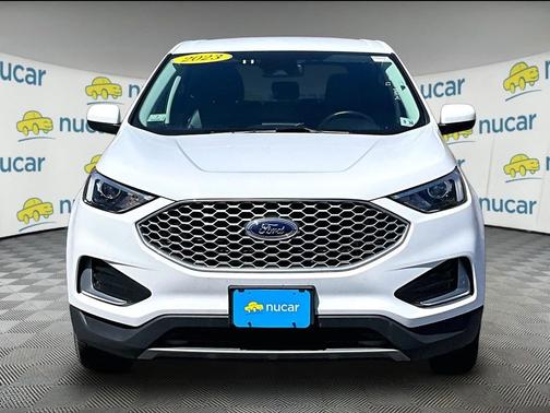 White 2023 Ford Edge SEL