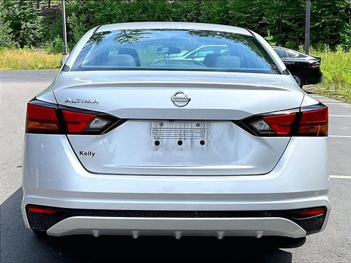 Silver 2022 Nissan Altima 2.5 S
