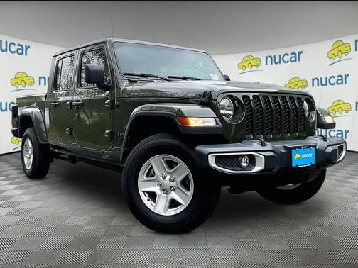 Green 2022 Jeep Gladiator Sport