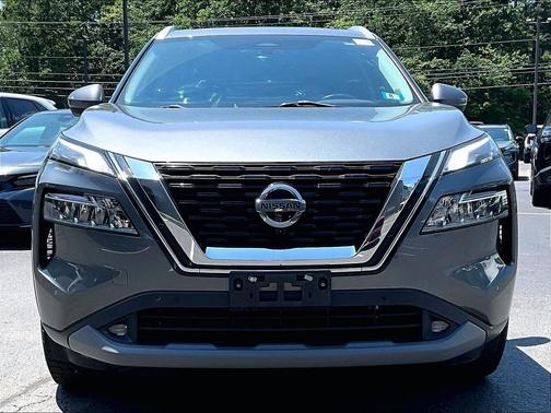 Gray 2021 Nissan Rogue SL