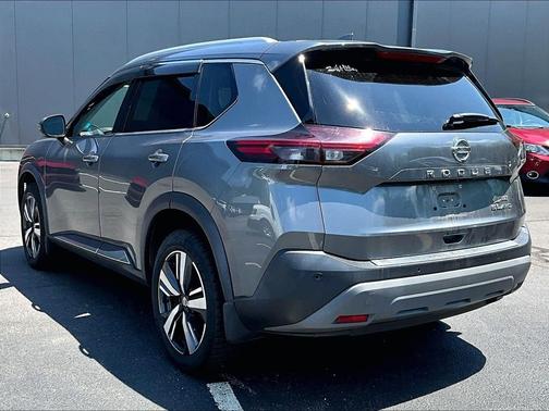 Gray 2021 Nissan Rogue SL