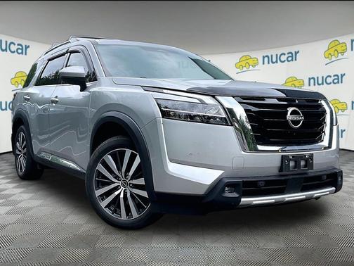 Silver 2022 Nissan Pathfinder Platinum