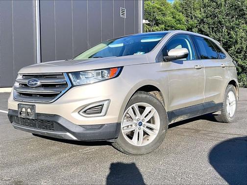 Gold 2018 Ford Edge SEL