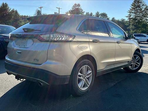 Gold 2018 Ford Edge SEL