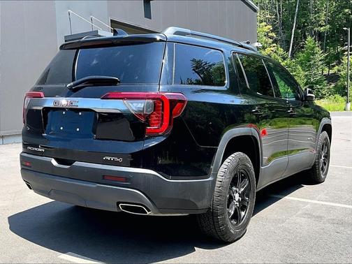 Black 2023 GMC Acadia AT4