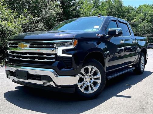 Gray 2022 Chevrolet Silverado 1500 LTZ