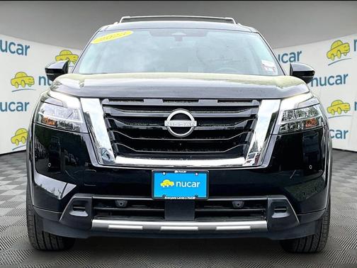 Black 2023 Nissan Pathfinder Platinum