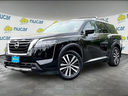 Black 2023 Nissan Pathfinder Platinum
