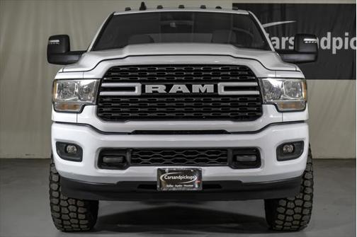 2023 RAM 3500 Big Horn Crew Cab 4x4 8' Box