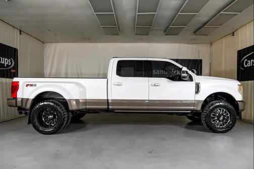 2022 Ford F-350 Lariat