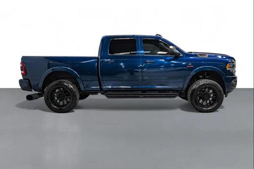 2021 RAM 2500 Laramie Crew Cab 4x4 6'4' Box