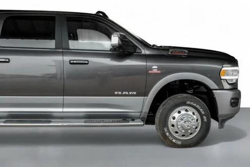 2020 RAM 3500 Laramie Crew Cab 4x4 8' Box