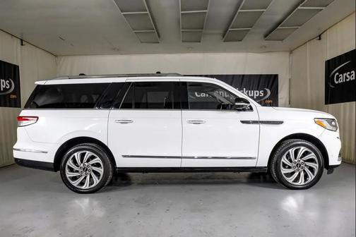 2023 Lincoln Navigator Reserve