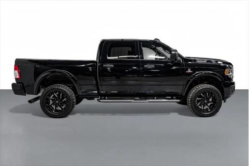 2024 RAM 2500 Tradesman Crew Cab 4x4 6'4' Box