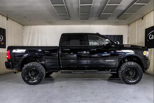 2022 RAM 2500 Laramie Crew Cab 4x4 6'4' Box