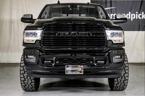 2022 RAM 2500 Laramie Crew Cab 4x4 6'4' Box