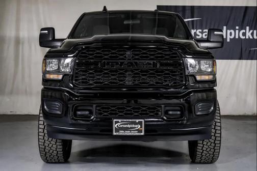 2023 RAM 3500 Tradesman Crew Cab 4x4 6'4' Box