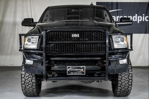 2018 RAM 2500 Laramie Crew Cab 4x4 6'4' Box