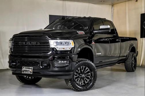 2022 RAM 3500 Laramie Crew Cab 4x4 8' Box