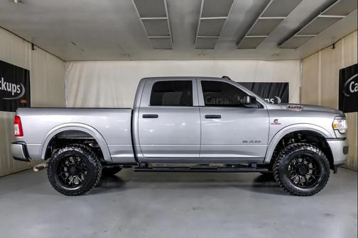 2022 RAM 2500 Tradesman Crew Cab 4x4 6'4' Box