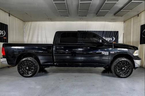 2019 RAM 1500 SLT